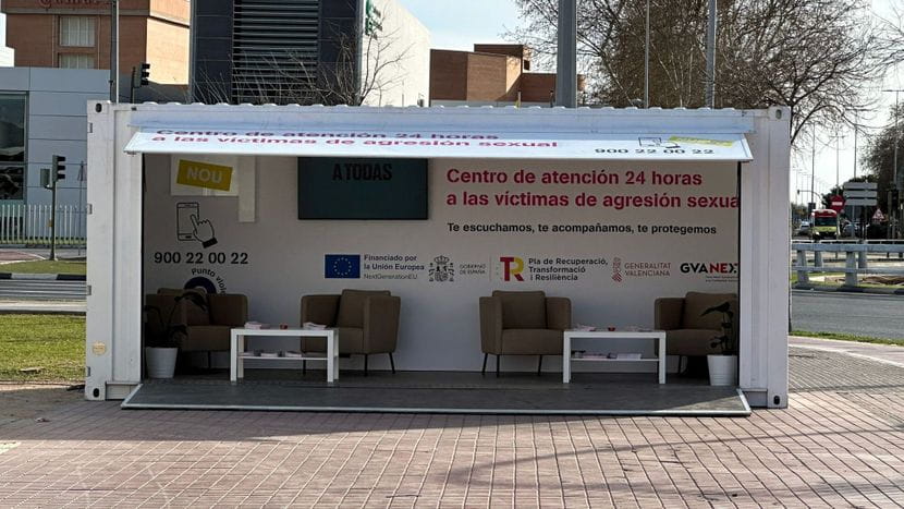 Espacio modular para Punto Violeta