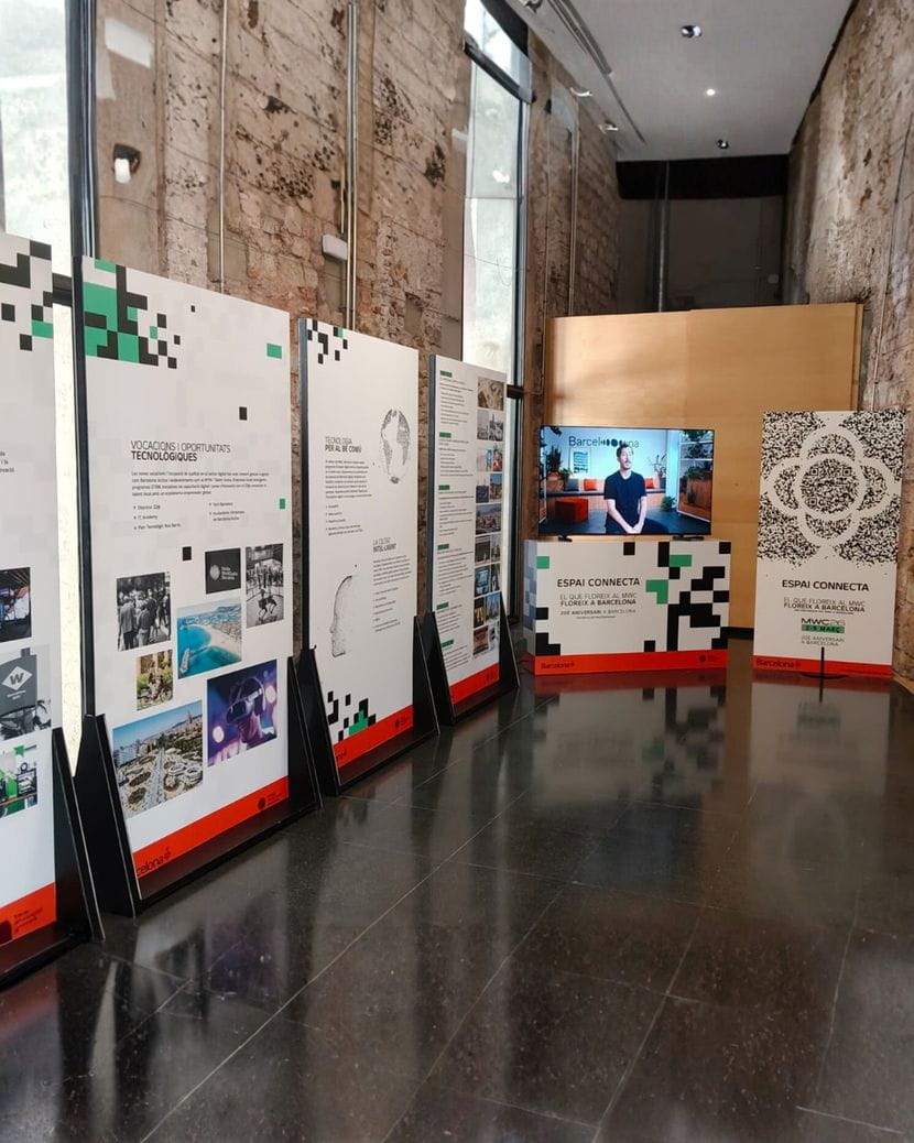 Estructura modular para exposición itinerante