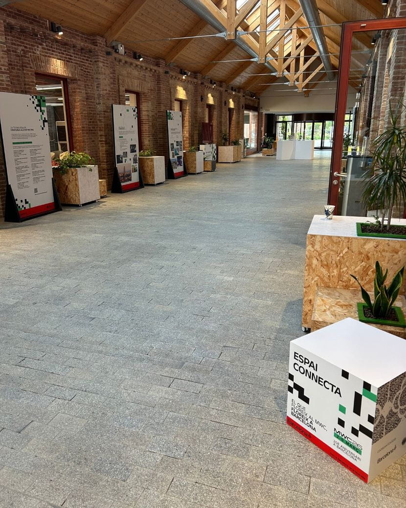 Estructura modular para exposición itinerante